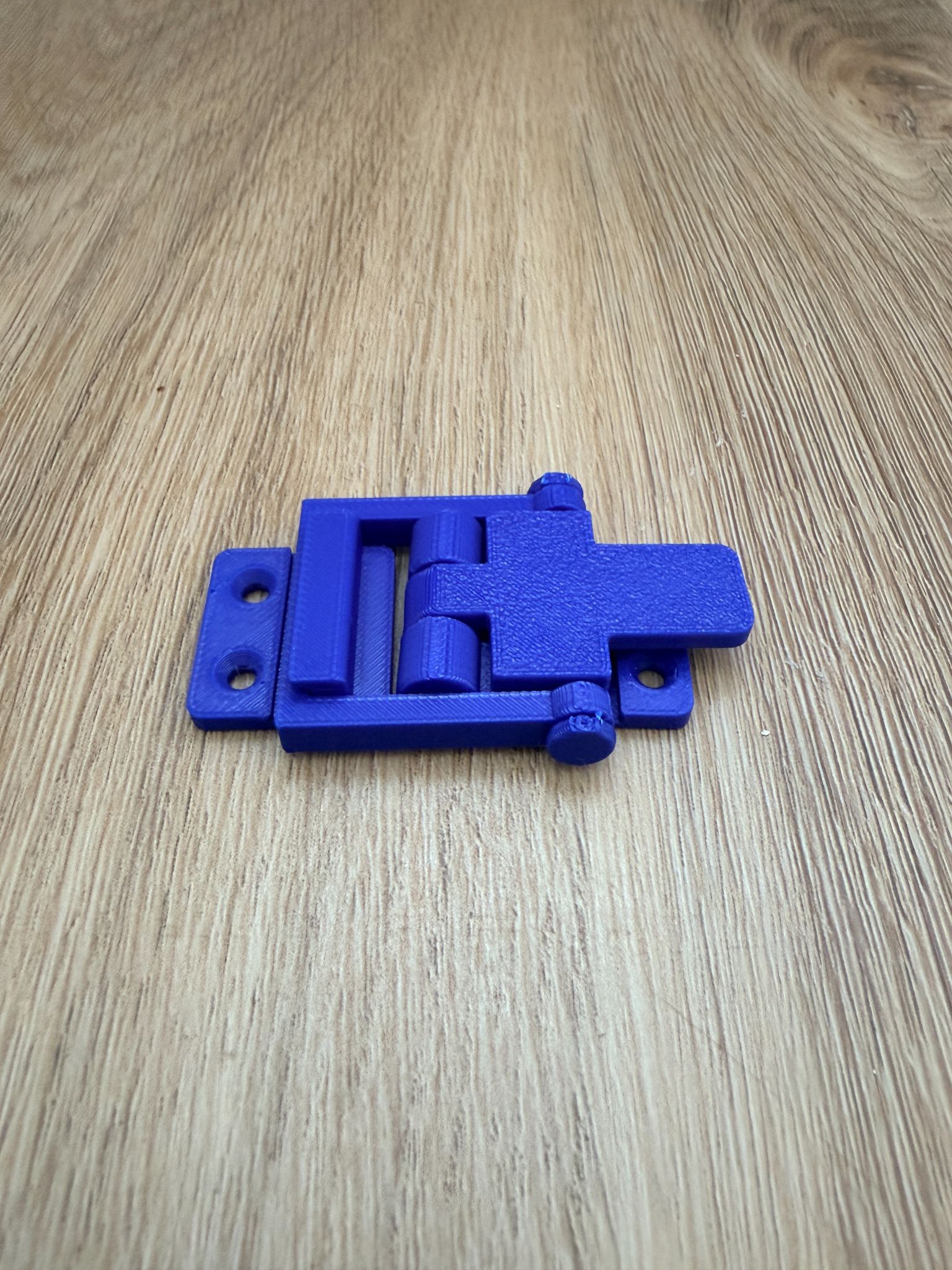 Print-in-place over-center toggle latch v2